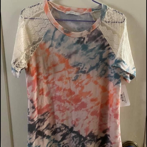 NWT Tie Dye Top with Lace Sleeves sz small - Picture 2 of 3